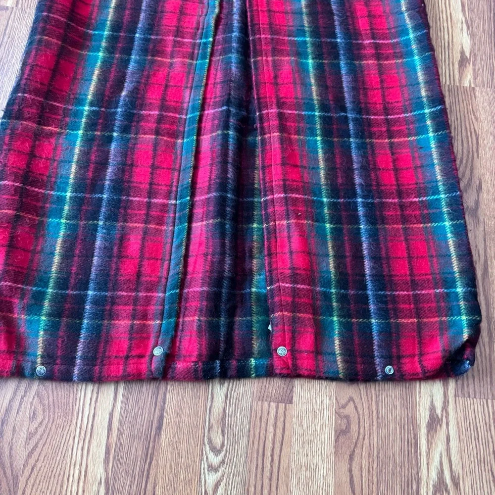 Tennessee Woolen‎ Mills Red  Plaid Stadium Blanket Acrylic Snuggle Wearable Wrap